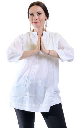 Čistě bílá bavlněná halenka s ruční výšivkou XL ha2317