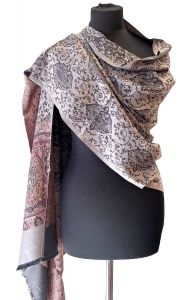 Elegantní brokátová šála z Himalájí šedobéžová sl3610