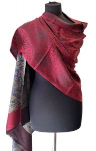 Elegantní brokátová šála z Himalájí karmínová sl3611