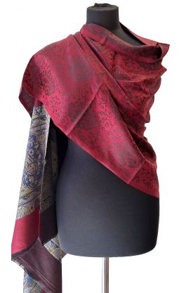 Elegantní brokátová šála z Himalájí karmínová sl3611